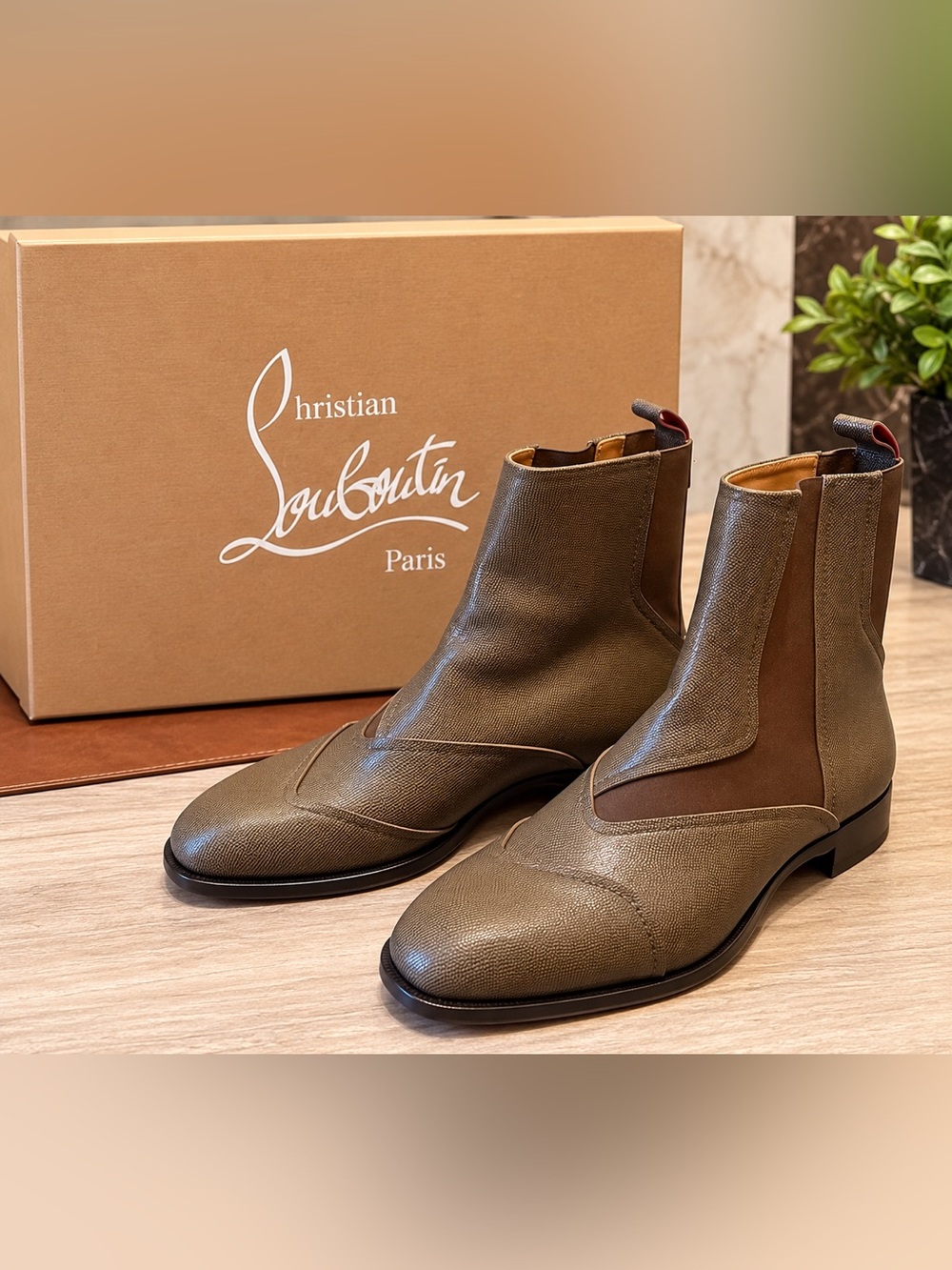 Christian Louboutin Boabi Chelsea Flat Men’s Boots – Size 42